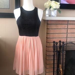 Socialite Lace & Pleated Dress Size XS